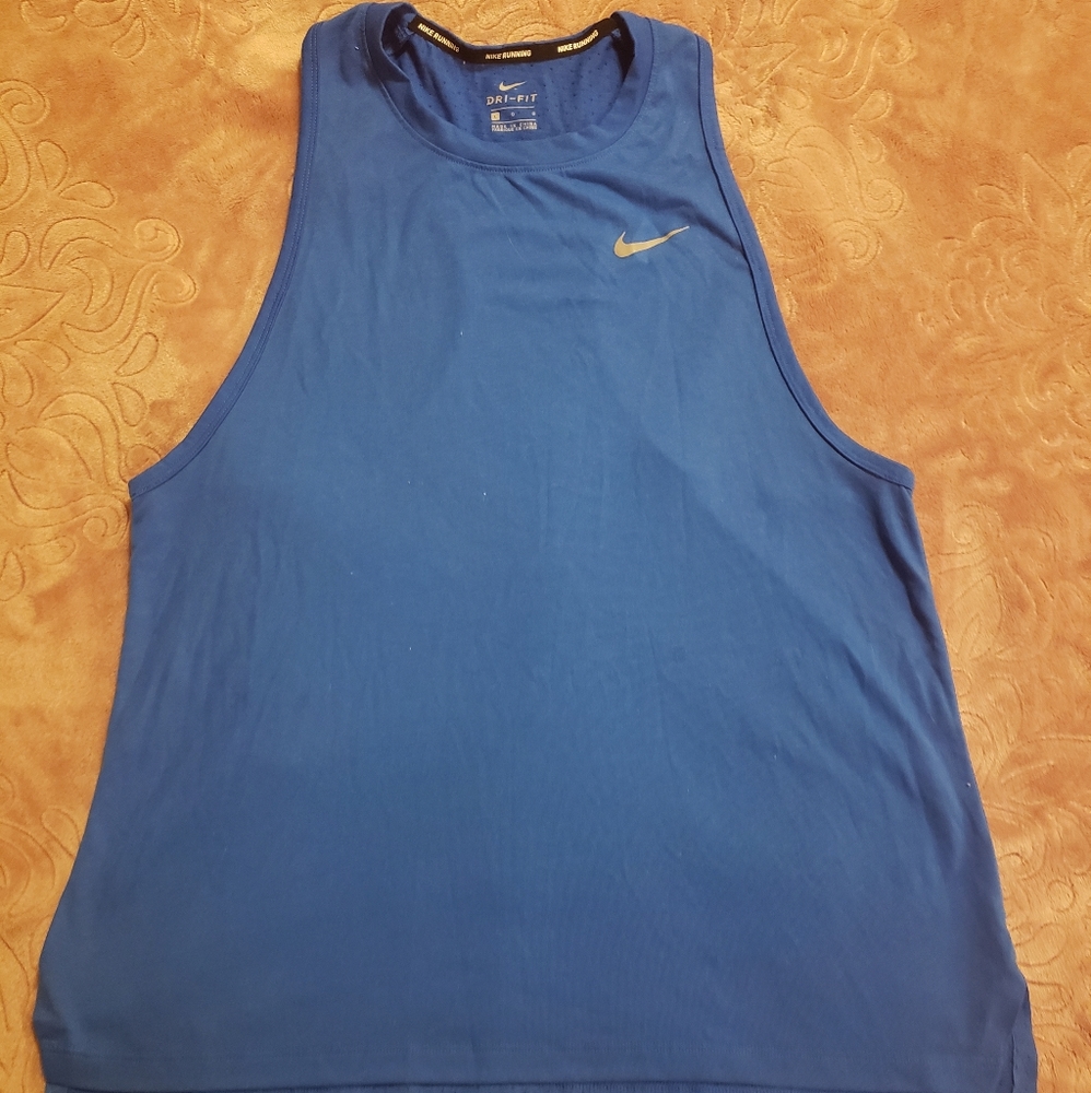 Nike women's muscle mesh tank